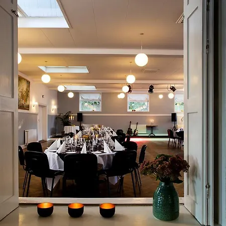 Flinchs Hotel